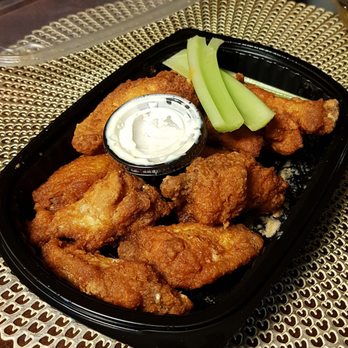 P.J. Whelihan's - Mild 10 piece buffalo wings - Sports Bars Near Me - Newtown Square, Pennsylvania