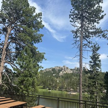 Sylvan Lake Lodge Restaurant - Ample seating for events - New American Near Me Sylvan Lake Lodge Restaurant - Ample seating for events - New American Near Me