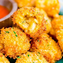 Ary's Kitchen - Mac & Cheese Bites