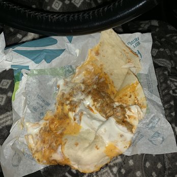 Taco Bell - A cheesy potato griller with beef...... seems like they were too lazy to make more potatoes. - Fast Food Near Me - Salem, Oregon Taco Bell - A cheesy potato griller with beef...... seems like they were too lazy to make more potatoes. - Fast Food Near Me - Salem, Oregon