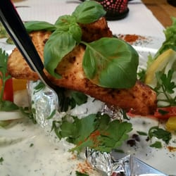 Pfefferkörnchen - Lachs auf Folienkartoffel mit Sour Creme .. Sehr zu empfehlen