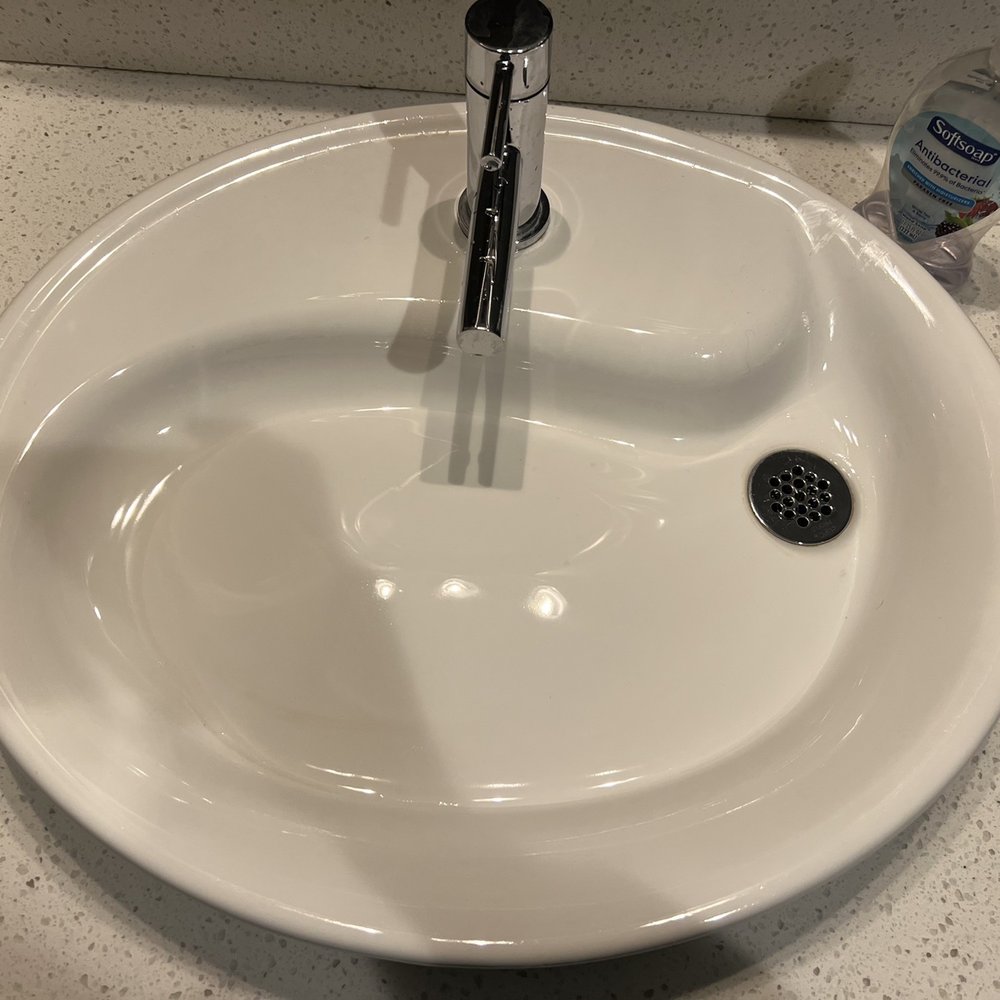 Tres Aurae Spa - The shallow sink. - Massage Near Me - Williamsville, New York