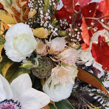 Mt Shasta Florist - Detail - bridal bouquet - Florists Near Me - Mount Shasta, California Mt Shasta Florist - Detail - bridal bouquet - Florists Near Me - Mount Shasta, California