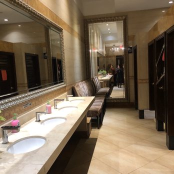 Royal Queen Restaurant - Bathroom is classy - Dim Sum Near Me - Flushing, New York Royal Queen Restaurant - Bathroom is classy - Dim Sum Near Me - Flushing, New York