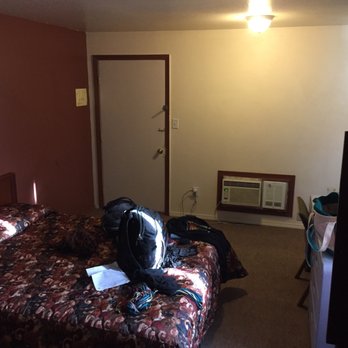 Lakeshore Inn Waterfront - The room. - Hotels Near Me - Moses Lake, Washington Lakeshore Inn Waterfront - The room. - Hotels Near Me - Moses Lake, Washington