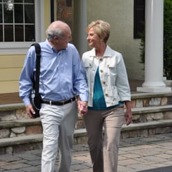 Kadence Healthcare - Inogen G3 portable oxygen concentrator - small, lightweight, battery operated.