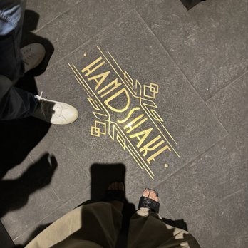 HandShake - Bars Near Me - Ciudad de México, DIF HandShake - Bars Near Me - Ciudad de México, DIF