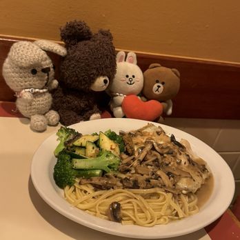 Ricado's Italian Restaurant - Chicken Marsala with besties! - Italian Near Me - Aiea, Hawaii