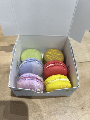 Bon Macaron Patisserie by null