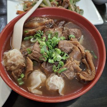 Yummy Yummy Noodles - Beef brisket and tendon soup noodles, added wontons - Noodles Near Me - Chicago, Illinois