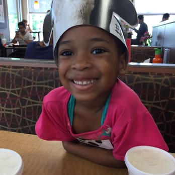 Chick-fil-A - We all love FREE FOOD!! - Fast Food Near Me - Fairfax, Virginia