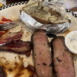 Tri-Tip Dip (490 cal) Tri-Tip Dip (490 cal)
