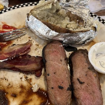 Black Bear Diner Arvin - Tri-Tip Dip (490 cal) - Breakfast & Brunch Near Me - Arvin, California Black Bear Diner Arvin - Tri-Tip Dip (490 cal) - Breakfast & Brunch Near Me - Arvin, California