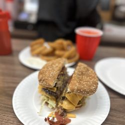 Sam’s Pizza & Burgers - Sams Triple cheese burger (instagram: wooneats)
