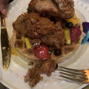 La'Mode BK - Laugh and fried chicken - Asian Fusion Near Me - Brooklyn, New York