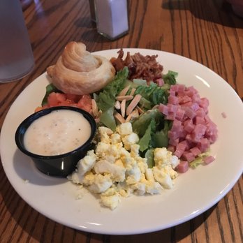 Hickory Tavern - House Salad with Apple Vinaigrette - American Near Me - Mooresville, North Carolina
