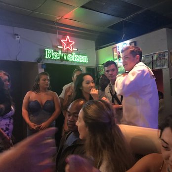 Café Duck Butt - Karaoke Near Me - Honolulu, Hawaii
