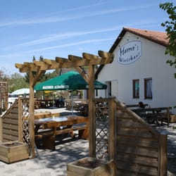 Harners Wirtshaus - Der Biergarten ist schon da, nur die Bäume müssen noch wachsen