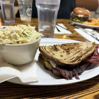 Apple Annie's - Bakeries Near Me - Oak Glen, California