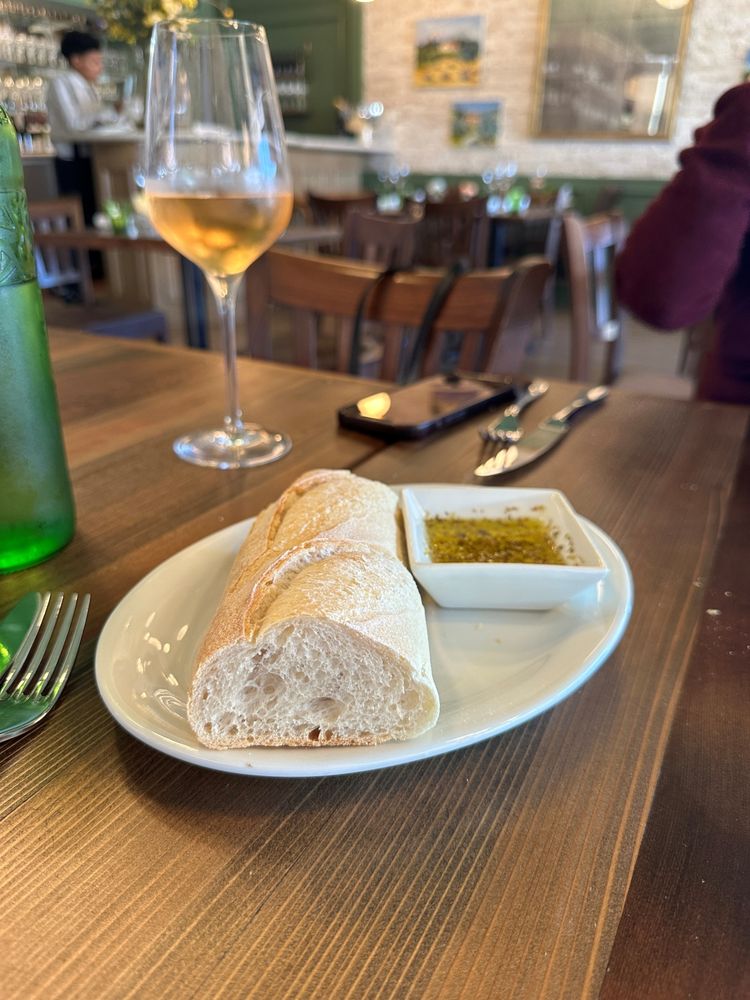 Bistro Mistral Image