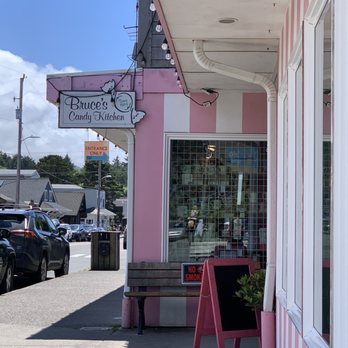 Bruce's Candy Kitchen - Store front - Candy Stores Near Me - Cannon Beach, Oregon Bruce's Candy Kitchen - Store front - Candy Stores Near Me - Cannon Beach, Oregon
