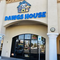 Dawgs House