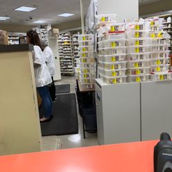 HEB Pharmacy - Wow, 10 employees!