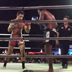 Santa Monica Striking - Dean Rosenwald squaring of with a Thai fighter in Thailand