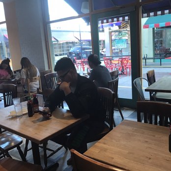 Pho Lang Thang - Inside - Vietnamese Near Me - Cincinnati, Ohio