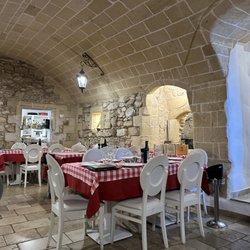 Osteria Briganti - Dining area