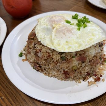 Eggs 'n Things - Waikiki Beach Eggspress - Jalapeno Island Style Fried Rice - Breakfast & Brunch Near Me - Honolulu, Hawaii Eggs 'n Things - Waikiki Beach Eggspress - Jalapeno Island Style Fried Rice - Breakfast & Brunch Near Me - Honolulu, Hawaii