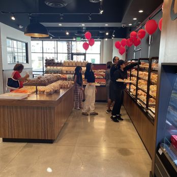 85°C Bakery Cafe-Simi Valley - Baked good section - Coffee & Tea Near Me - Simi Valley, California