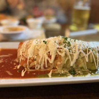 Casa Canela - Burrito de Pollo - Breakfast & Brunch Near Me - Santa Clarita, California Casa Canela - Burrito de Pollo - Breakfast & Brunch Near Me - Santa Clarita, California