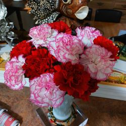 Winn-Dixie - Pretty carnations for a pretty girl ;)