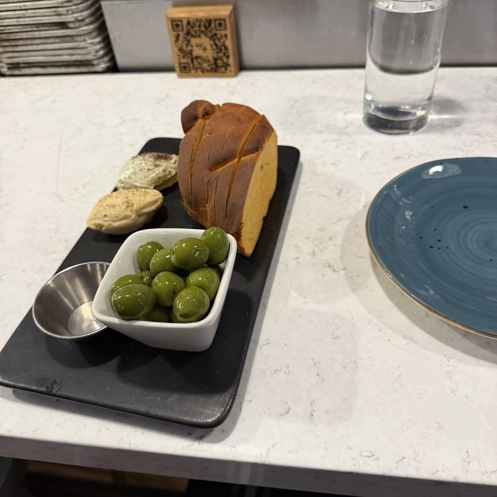 Shift Kitchen & Bar - Bread Board - New American Near Me - Flagstaff, Arizona