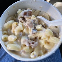 Bacon Mac and Cheese is really good! Bacon Mac and Cheese is really good!