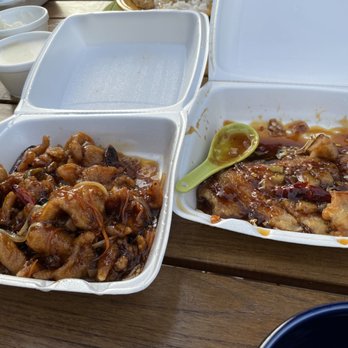 Rice Bowl - Spicy Crispy Chicken (left), and "Dry Braised Chicken," (right), greasy, breaded and identical other than the sauce. - Chinese Near Me - Chico, California Rice Bowl - Spicy Crispy Chicken (left), and "Dry Braised Chicken," (right), greasy, breaded and identical other than the sauce. - Chinese Near Me - Chico, California
