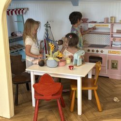Play kitchen