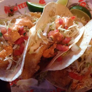 Hooters 483 Photos 546 Reviews American Traditional 61 09 190th St Fresh Meadows Ny United States Restaurant Reviews Phone Number Menu