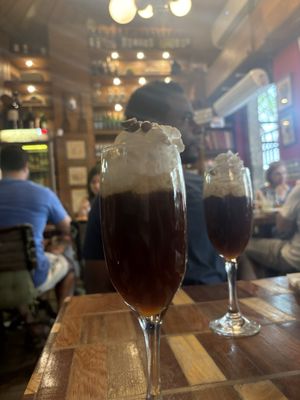 LF Café & Bistrô by null