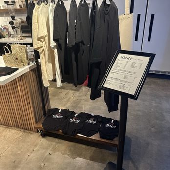 Varraco Coffee + Roasters - Coffee & Tea Near Me - Palm Desert, California