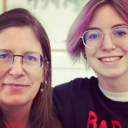 Nostril piercing mother-daughter date Nostril piercing mother-daughter date