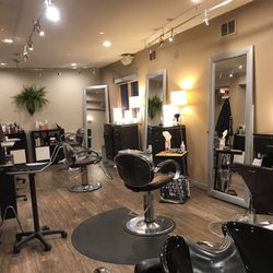 Lago Salon Suites