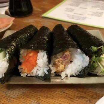 Kats Sushi - California, Scallop, Spicy Tuna & Hawaiian hand rolls - Sushi Bars Near Me - Honolulu, Hawaii