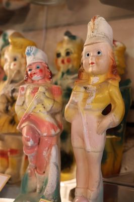Starland Vintage & Unusual by null