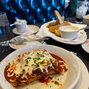 Maggiano's - Lasagna (sad) - Italian Near Me - Las Vegas, Nevada Maggiano's - Lasagna (sad) - Italian Near Me - Las Vegas, Nevada