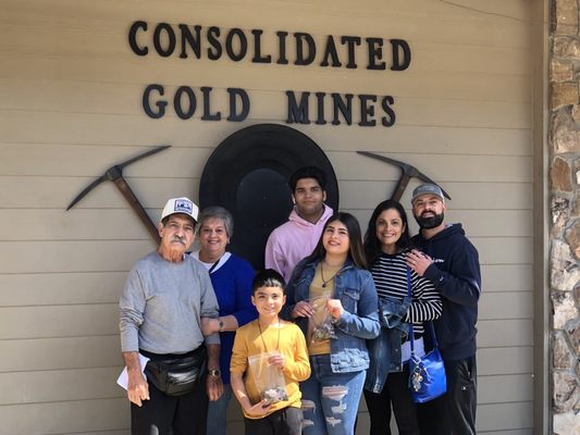Consolidated Gold Mine by null