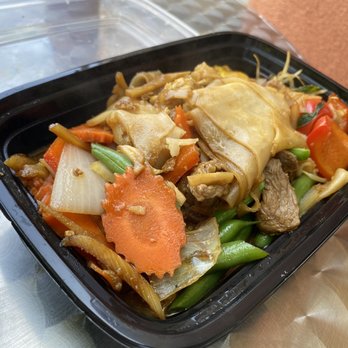 Thai Spoon Natomas - Beef Drunken Noodle 13.50. A lot of extra oil and too strong on the spices. - Thai Near Me - Sacramento, California Thai Spoon Natomas - Beef Drunken Noodle 13.50. A lot of extra oil and too strong on the spices. - Thai Near Me - Sacramento, California