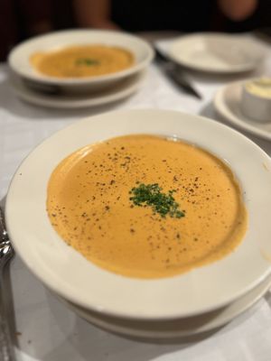 Gibsons Bar & Steakhouse by null