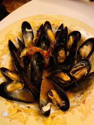 La Famiglia Ristorante by null